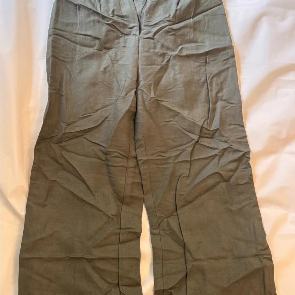 First Rite sage green linen pants - Picture 4 of 4